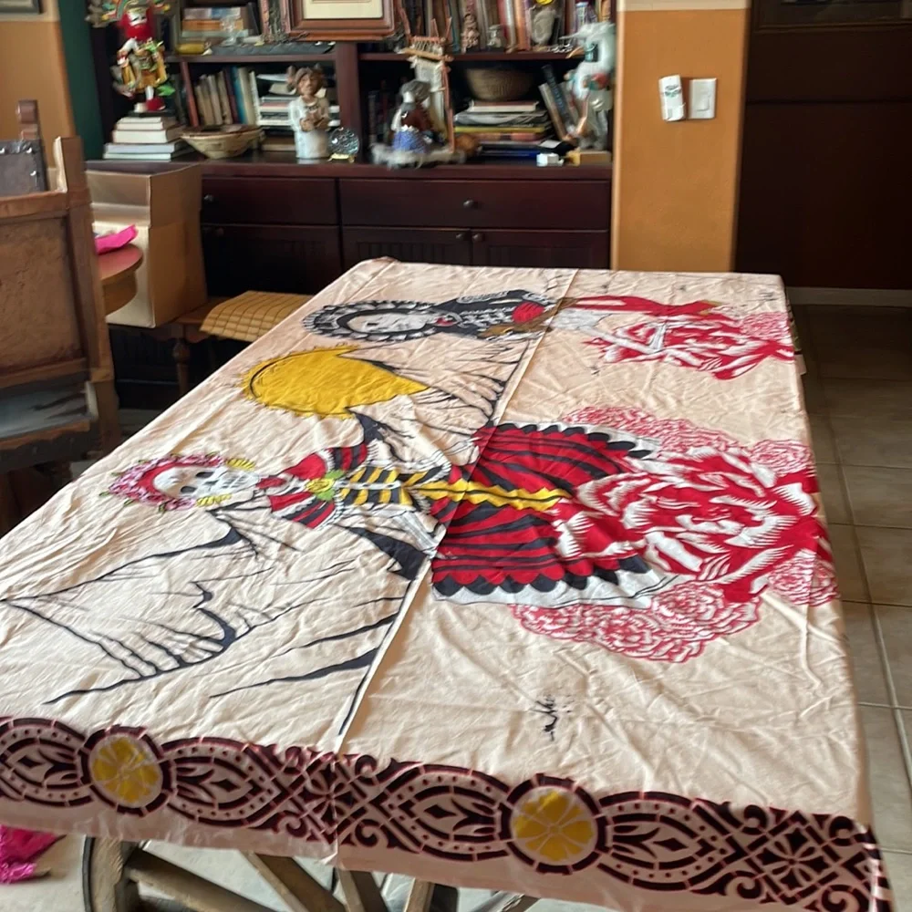 Dia Del Muerto Cotton Table Cloth , Bed or Wall Cover.NWOT